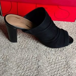 New In Box AEROSOLES Open Road Sandals